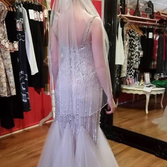 Wedding dress with alterations. Jewelled. Sewn in cups! - Picture 2 of 2